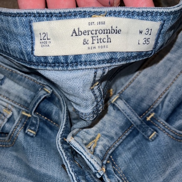 Abercrombie&fitch Lightwash Denim Low Rise Jeans Size 12L - Picture 5 of 7